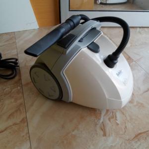 Aspirateur traineuse de marque FAKIR  ZELMER Odossey 1700W