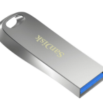 CLE USB 128 GIGA 3.1 TOUS MARQUE CONFONDUE