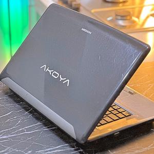 MEDION AKOYA Intel R core i3 230M CPU @ 2.20 GHZ  ram 4 GIGA disque dur 1 TERRA NVIDIA GT 55M CUBA 1 GB